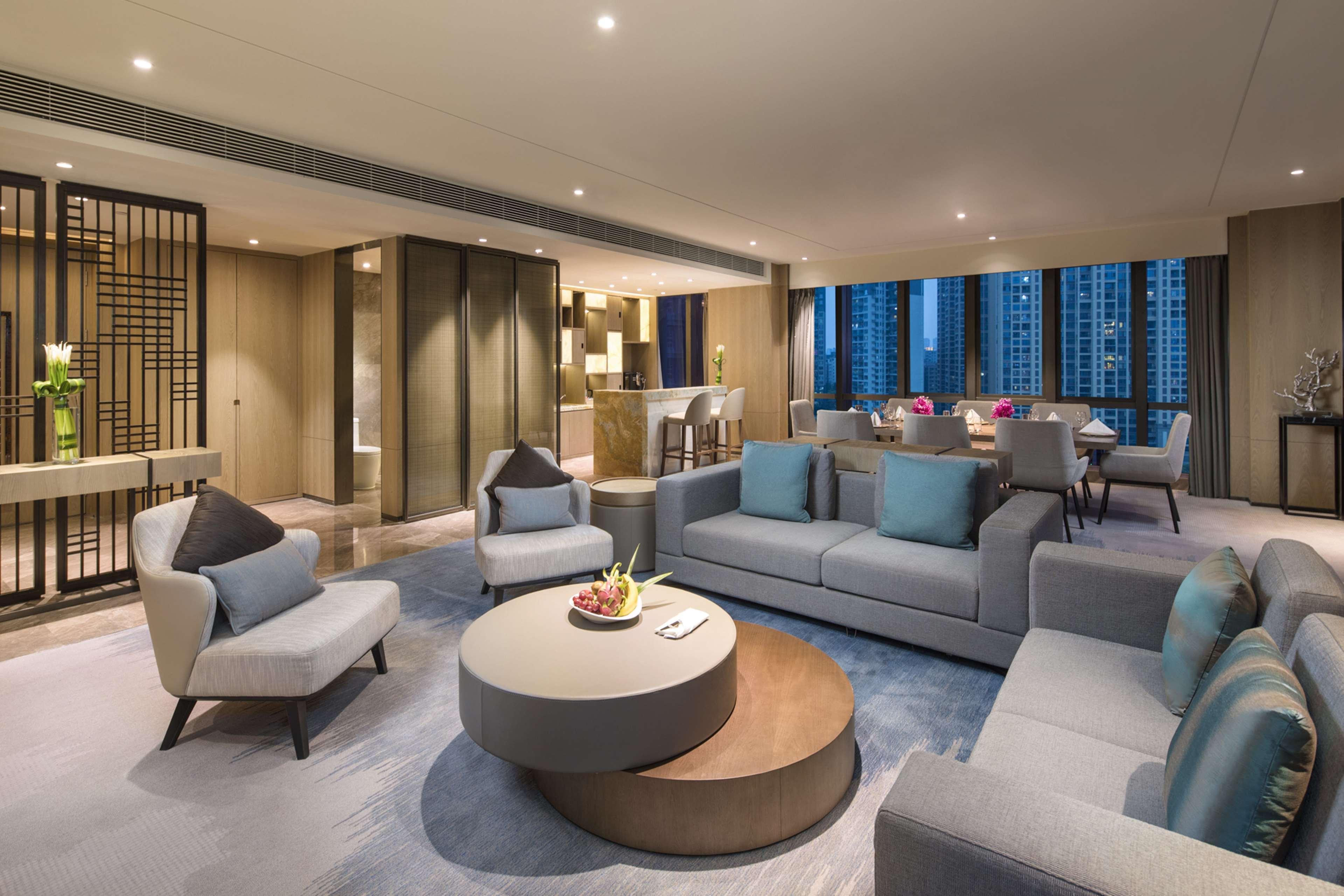 Doubletree By Hilton Hotel Shenzhen Longhua, Near Huawei, Foxcnn, Shenzhen North Railway, Uniwalk & Uniworld Shopping Mall, Sam'S Club Luaran gambar